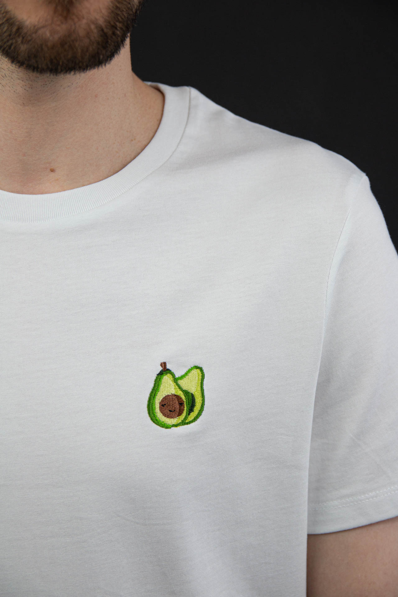 T Shirt mit gestickter Avocado Arvedo Bio Baumwolle sticknic