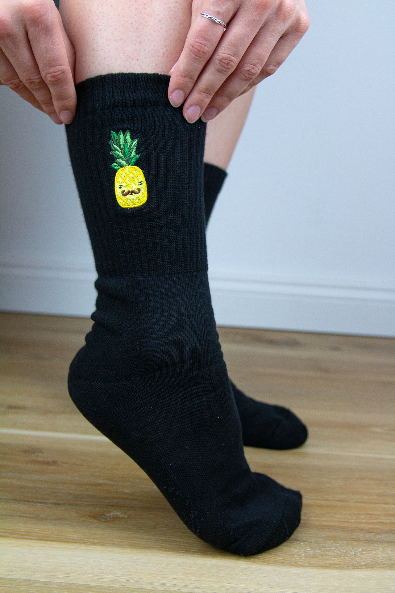 Socken mit Ananas