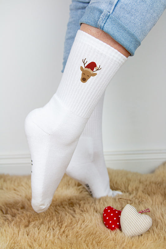 Socken mit Rentier und Weihnachtsmütze